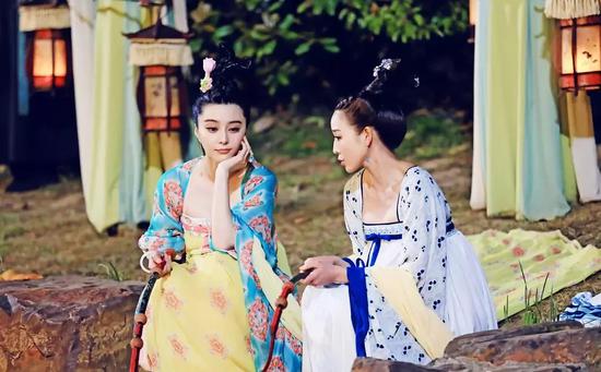 武媚娘和徐慧是古装剧里塑料姐妹花的代表，虚假的姐妹情谊说散就散。/《武媚娘传奇》剧照