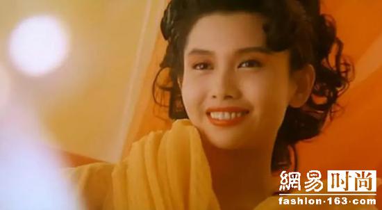 50岁的邱淑贞 47岁的朱茵 看过才知道什么是真女神！