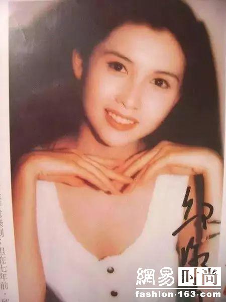 50岁的邱淑贞 47岁的朱茵 看过才知道什么是真女神！