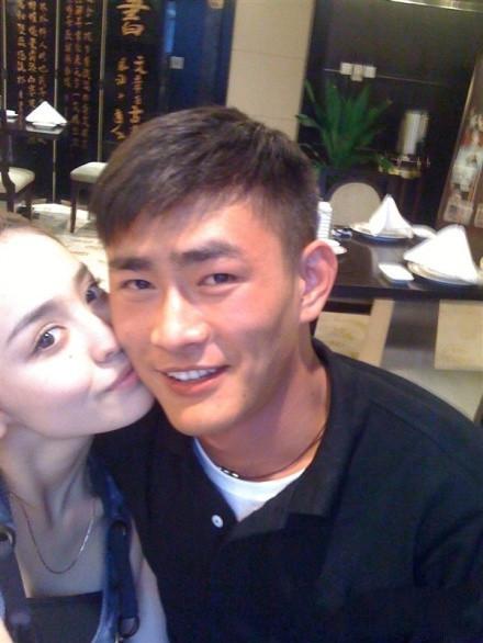 揭秘古力娜扎情史 与四大男友肉麻亲热照曝光