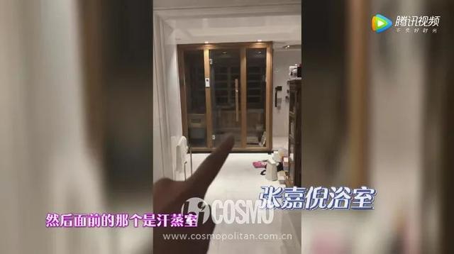 别再被女明星的推荐骗了，这才是她们真实的化妆台啊！