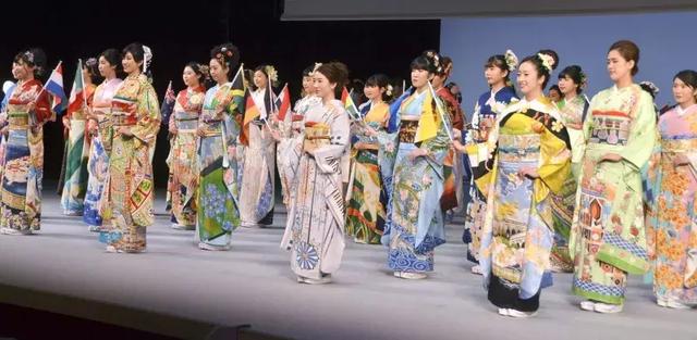 要迎东京奥运，日本定制了196个国家特色和服（上）